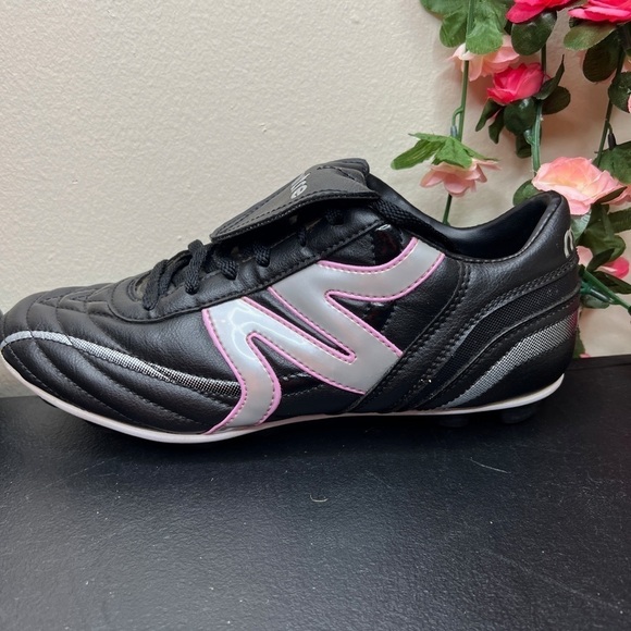 Mitre Black Pink Womens Soccer Cleats Sports Outdoor 6.5 Casual Lightweight - Picture 1 of 8